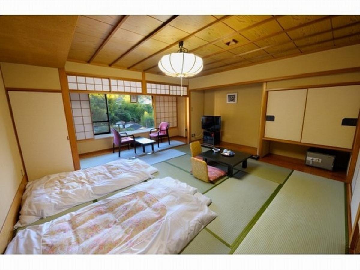 Izu Nagaoka Kinjokan Izunokuni Extérieur photo